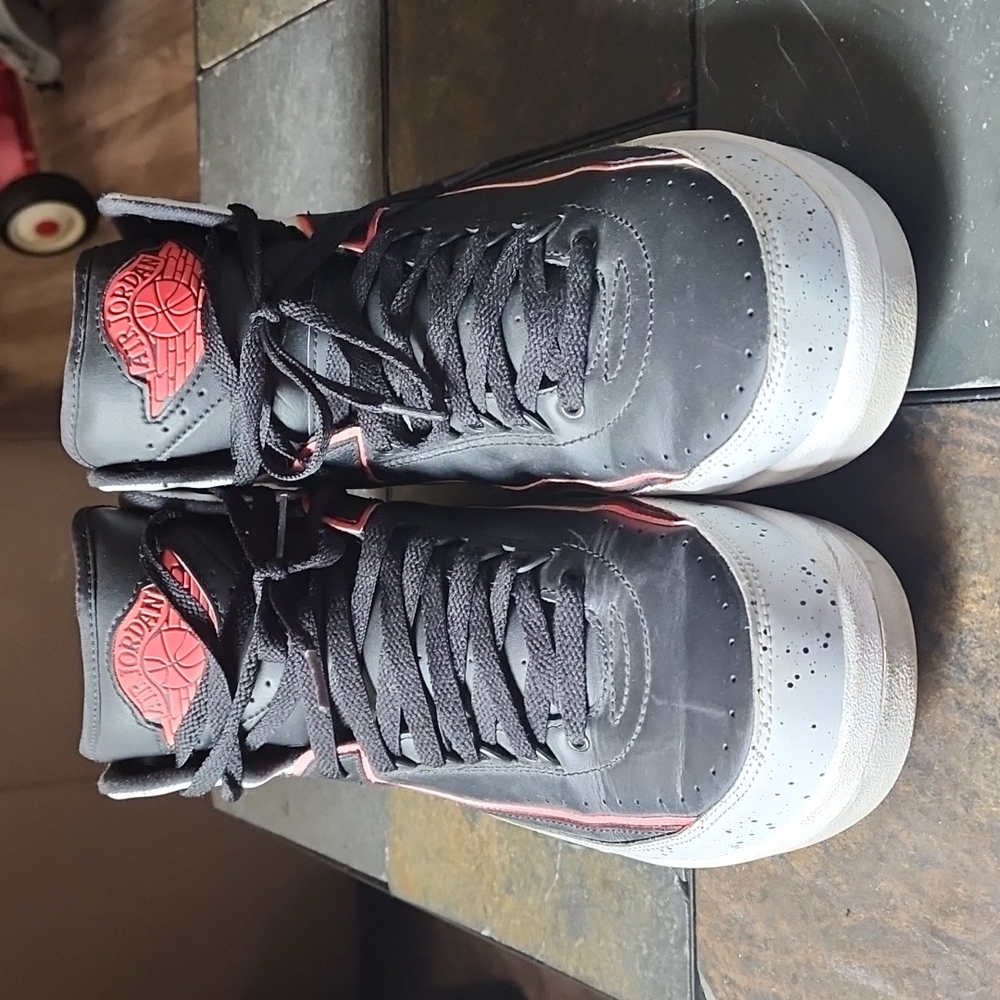 2013 Jordan 2 size 11.5 Authentic